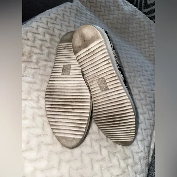 NATURALIZER Ranger Loafer in Alabaster Snake Size: 6 - Picture 7 of 11